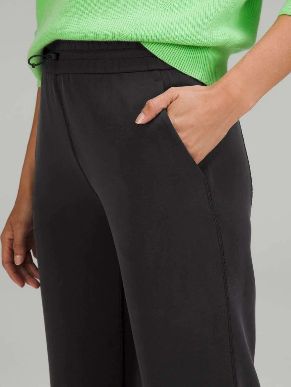 Lululemon Softstreme High-Rise Straight-Leg Cropped Pant Black Athleisure Lounge